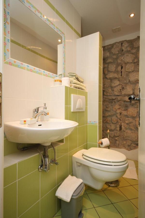 גראדאץ Apartments By The Sea Gradac, Makarska - 6661 מראה חיצוני תמונה